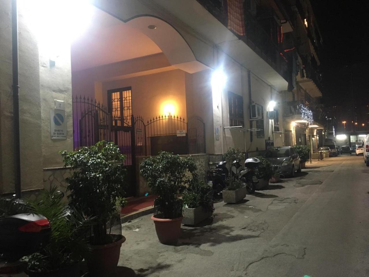 Convitalia Bed and Breakfast Nápoles Exterior foto